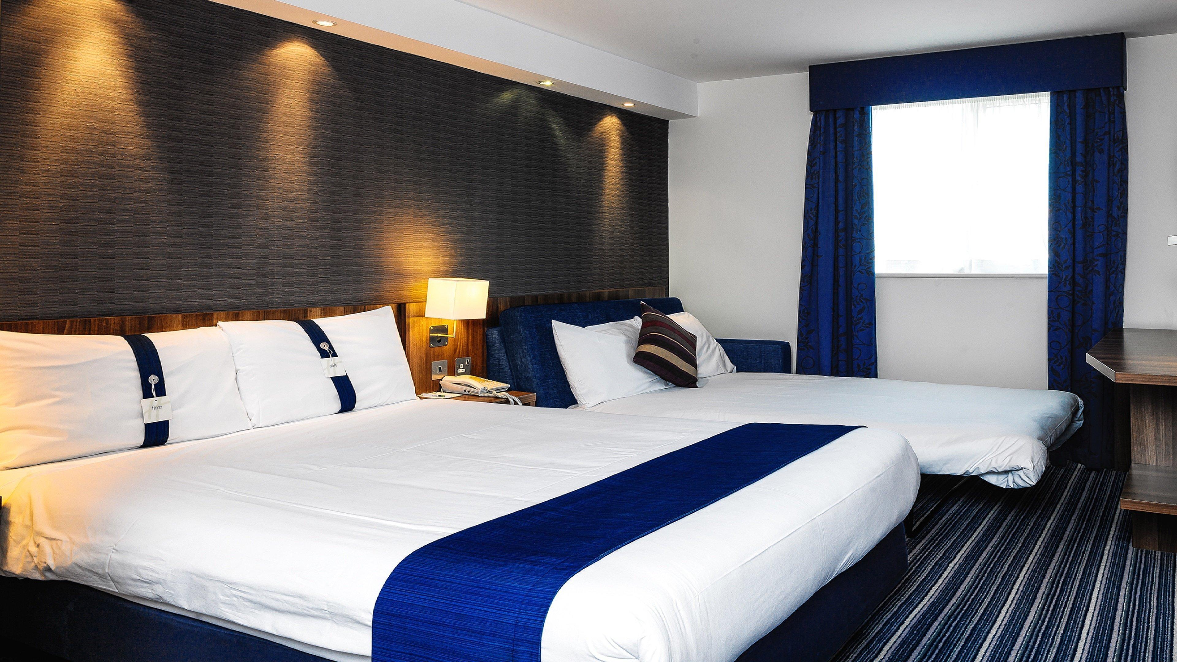 Holiday Inn Express Glenrothes By Ihg Екстериор снимка