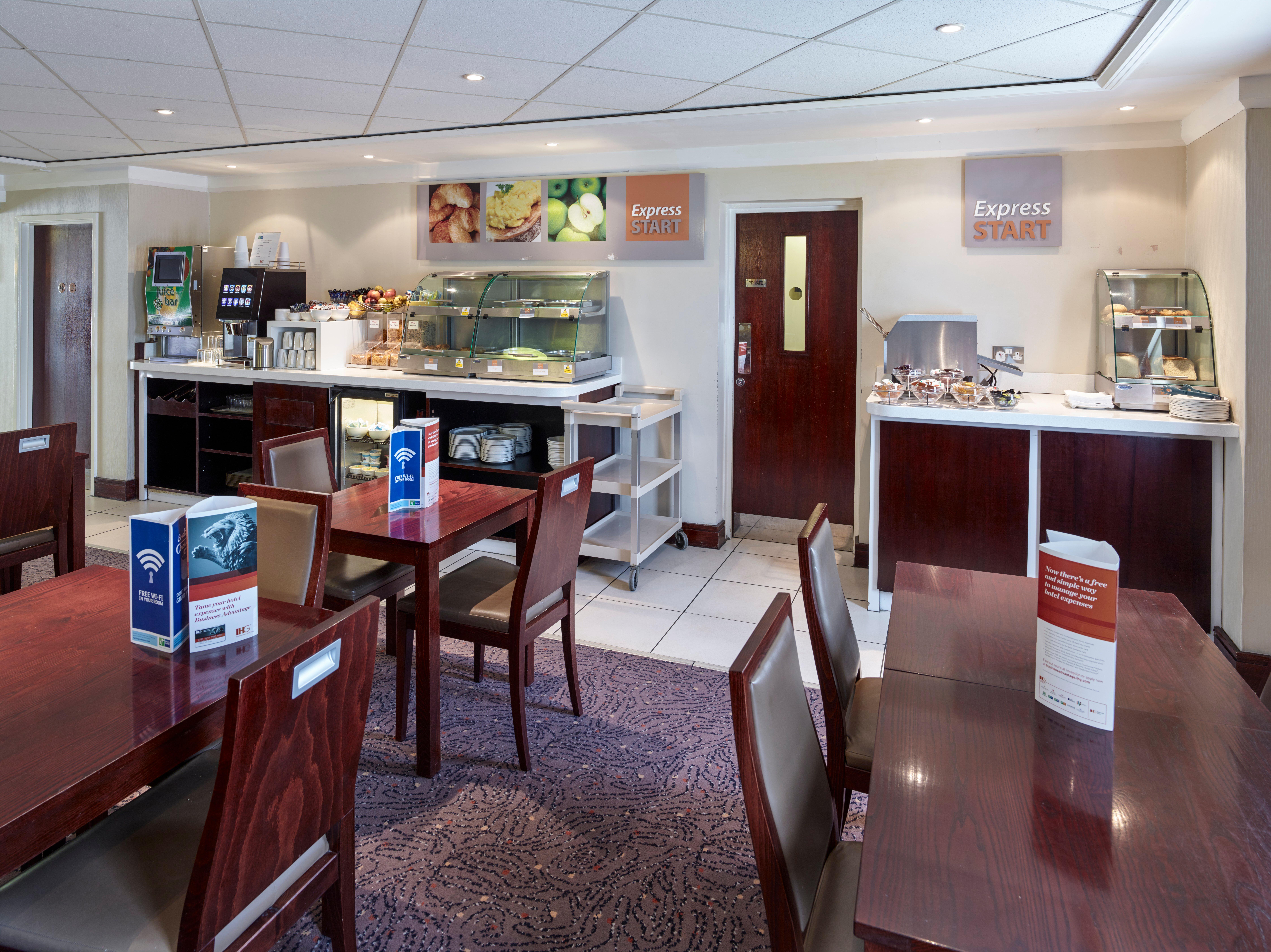 Holiday Inn Express Glenrothes By Ihg Екстериор снимка